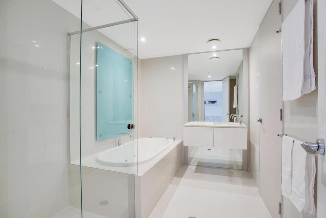 Sky Point Tower - Private Apartment